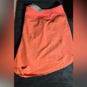 Athleta Run With It 3.5” shorts, size 3X, orange